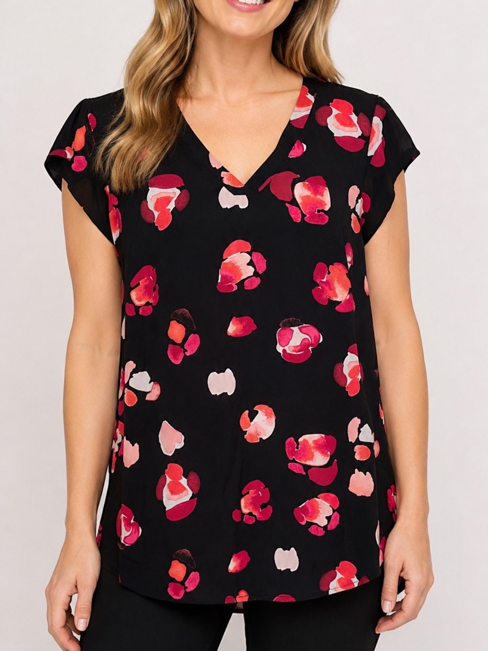Cabi #5523 Women’s Size S Black Pink Floral Blouse Abstract Short Sleeve V-Neck